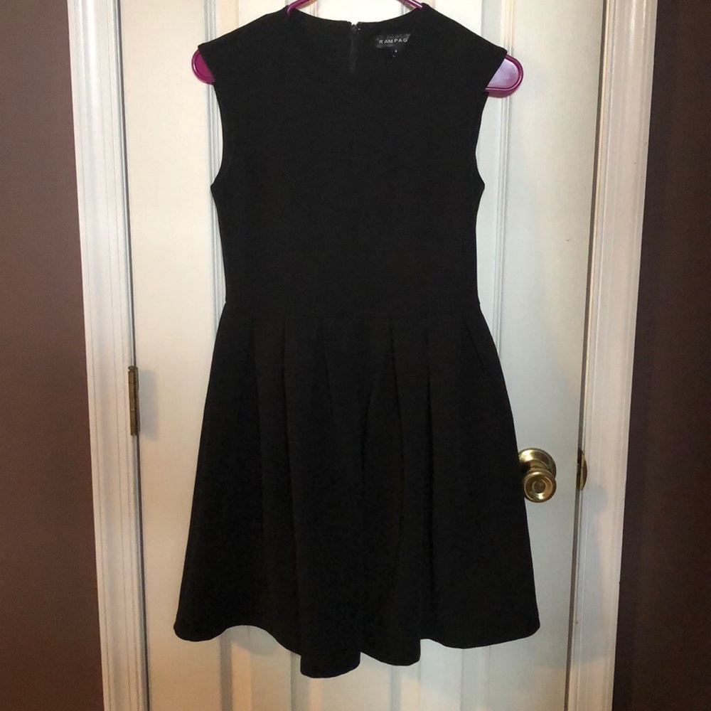 ✨4 for $25✨ little black dress